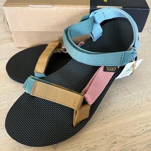 NIB/NWT Women’s Teva Original Universal Colorblock Sz10